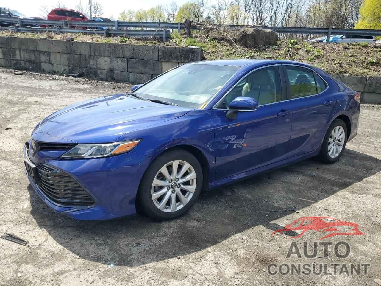 TOYOTA CAMRY 2018 - 4T1B11HK5JU615635