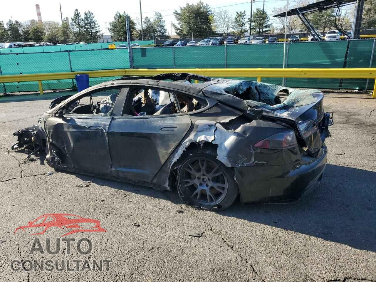 TESLA MODEL S 2022 - 5YJSA1E56NF464984