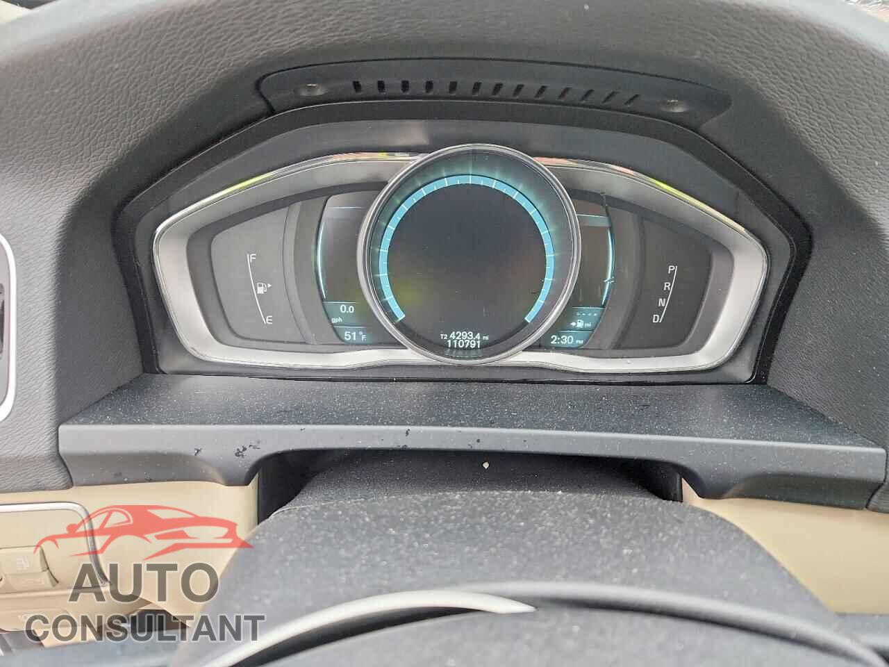 VOLVO S60 2015 - YV140MFB6F1315531