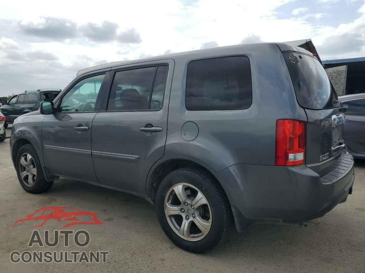 HONDA PILOT 2013 - 5FNYF3H52DB003539
