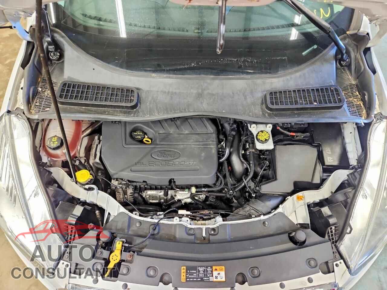 FORD ESCAPE 2017 - 1FMCU9GD0HUB55758