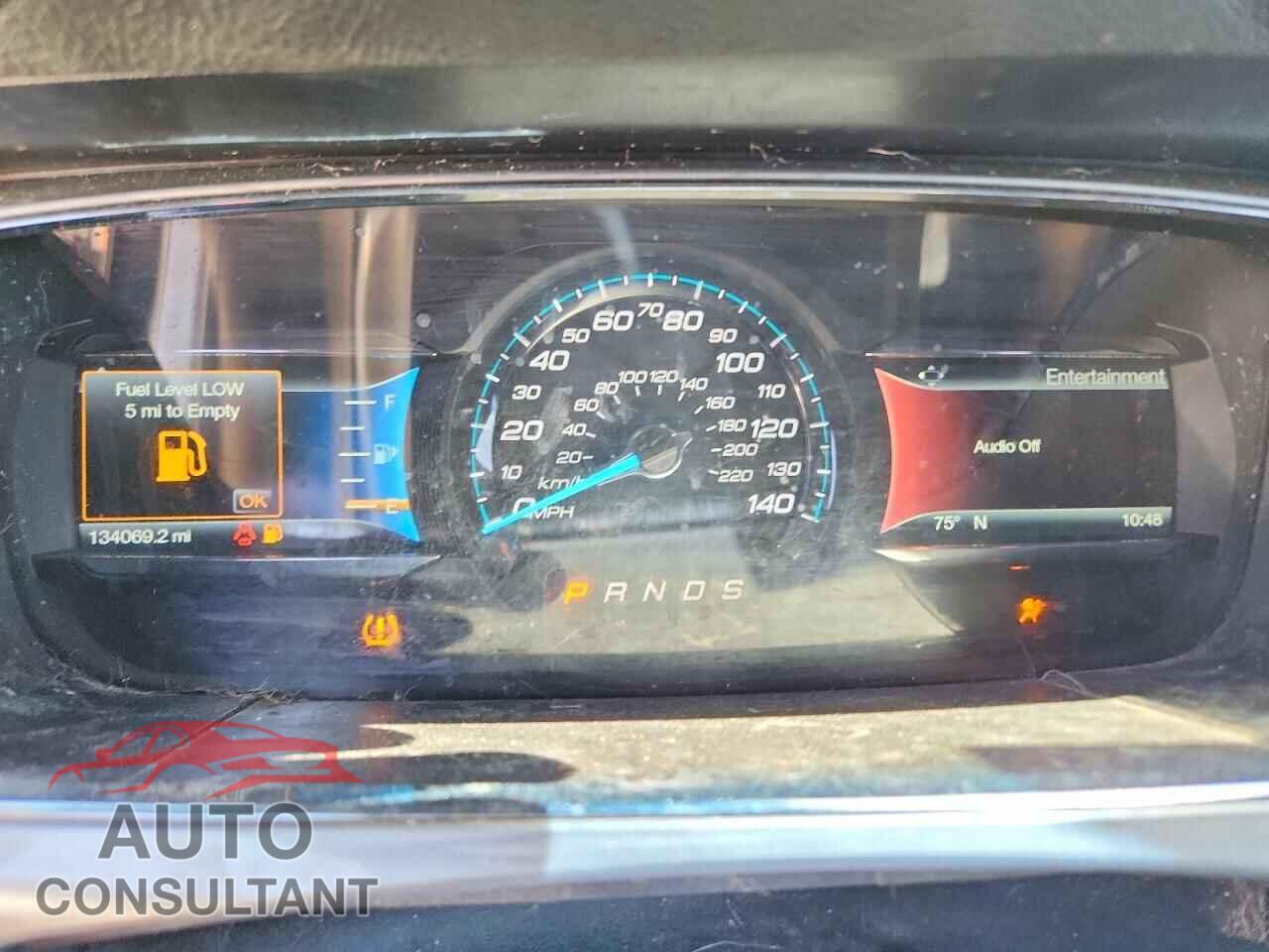 FORD TAURUS 2018 - 1FAHP2E87JG117338