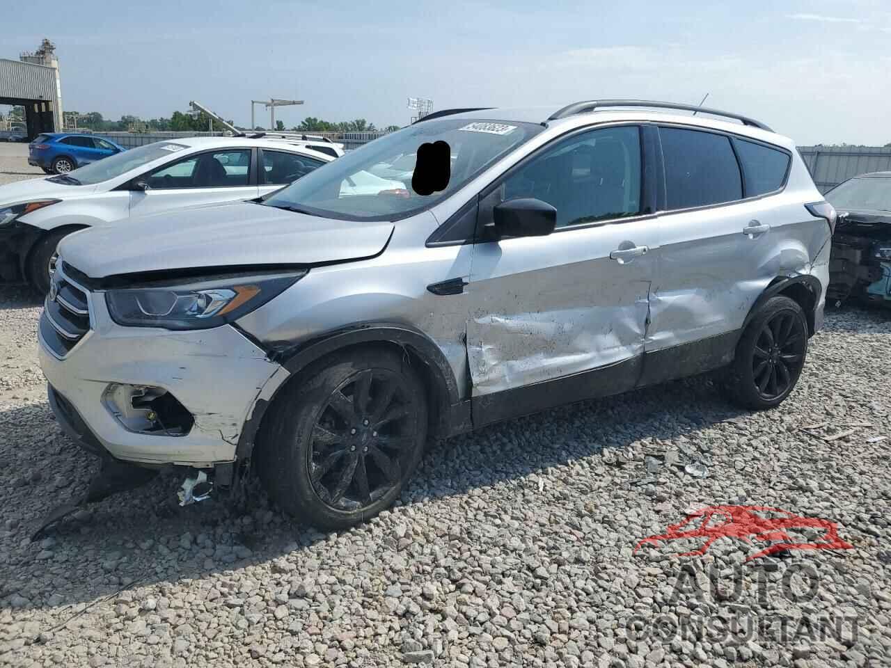 FORD ESCAPE 2017 - 1FMCU0GD7HUC23646