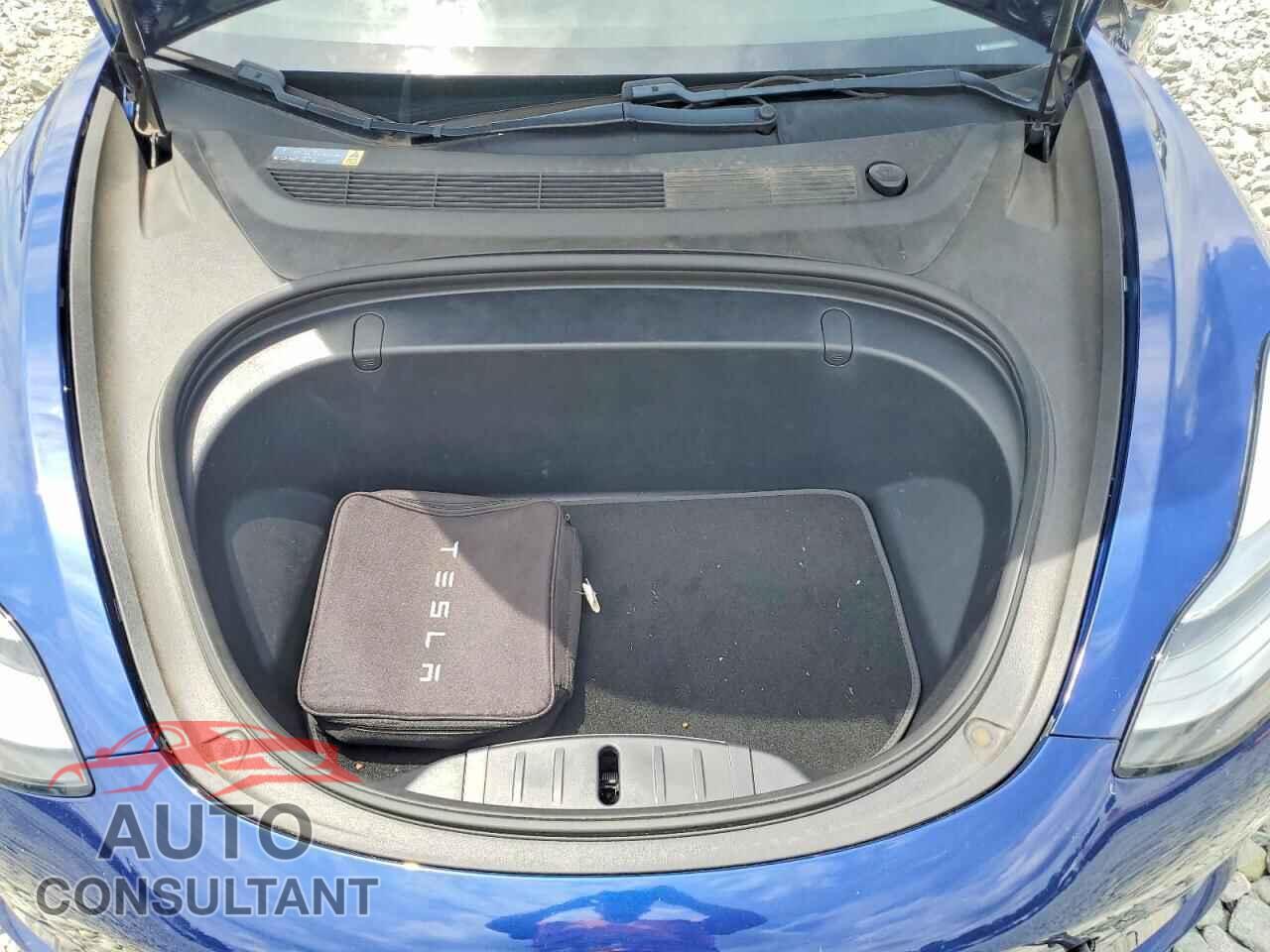 TESLA MODEL 3 2018 - 5YJ3E1EA9JF042823
