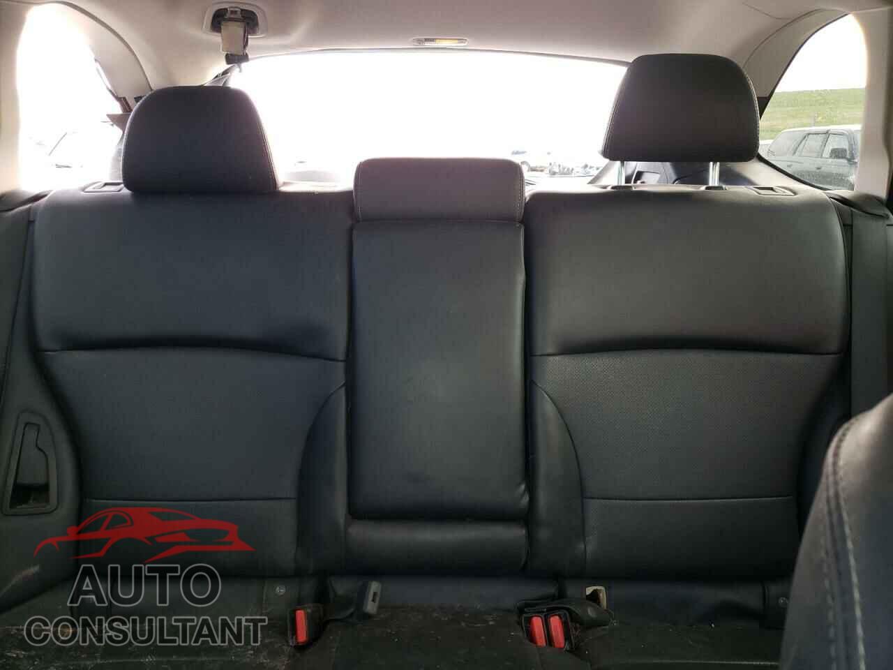 SUBARU OUTBACK 2017 - 4S4BSAKC3H3302811