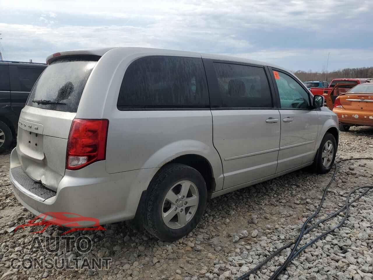 DODGE CARAVAN 2011 - 2D4RN3DG8BR789768