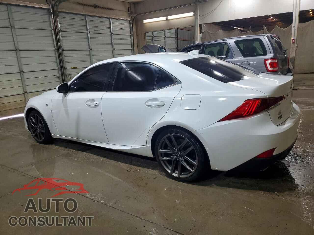 LEXUS IS 2018 - JTHBA1D29J5072387
