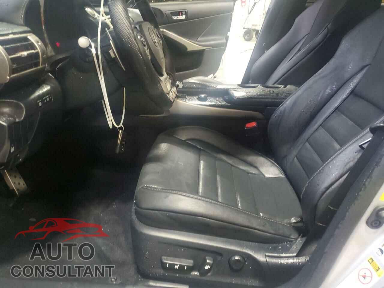 LEXUS IS 2014 - JTHBE1D25E5003089