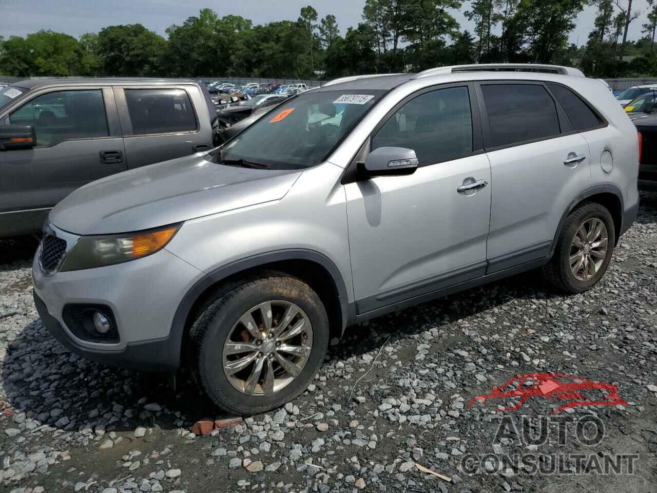 KIA SORENTO 2011 - 5XYKU4A22BG043319