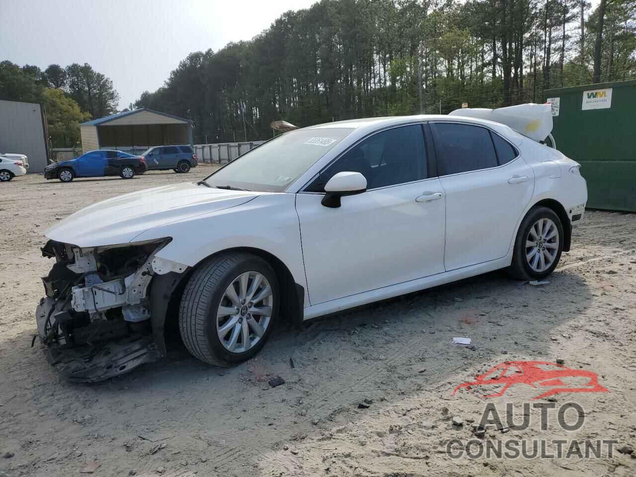 TOYOTA CAMRY 2018 - 4T1B11HK1JU671667