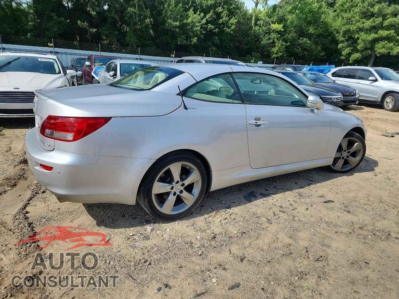 LEXUS IS 2012 - JTHFF2C2XC2524328