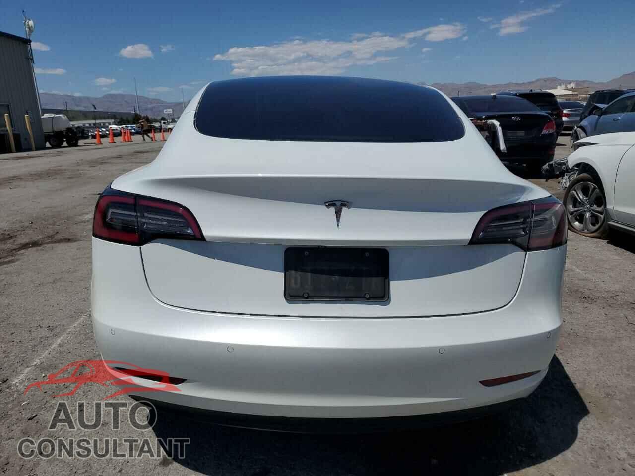 TESLA MODEL 3 2021 - 5YJ3E1EA4MF908545