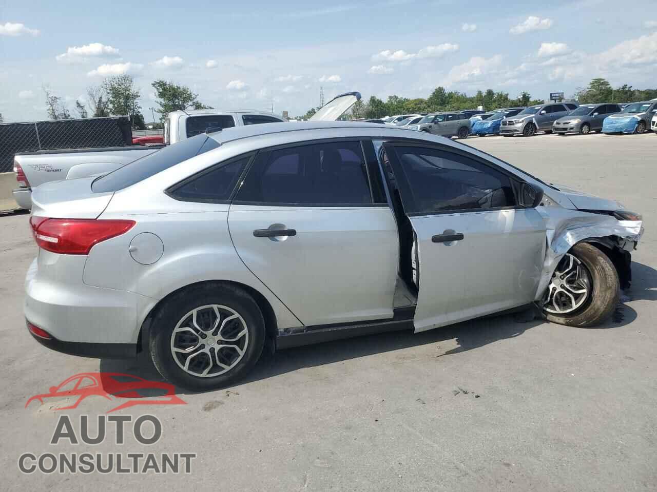 FORD FOCUS 2017 - 1FADP3E2XHL256607