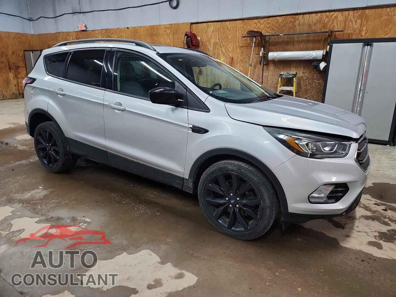FORD ESCAPE 2017 - 1FMCU9GDXHUD09991