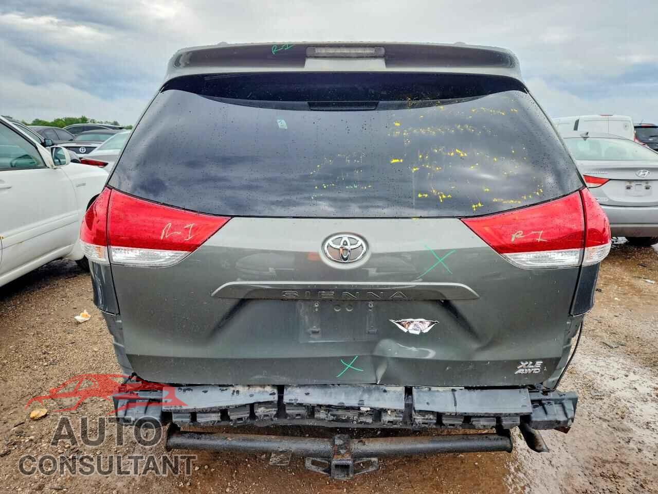 TOYOTA SIENNA 2012 - 5TDDK3DC2CS044357