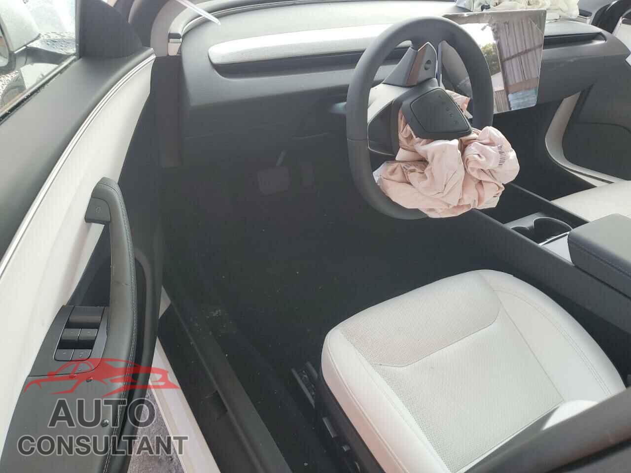TESLA MODEL 3 2025 - 5YJ3E1EA2SF996170