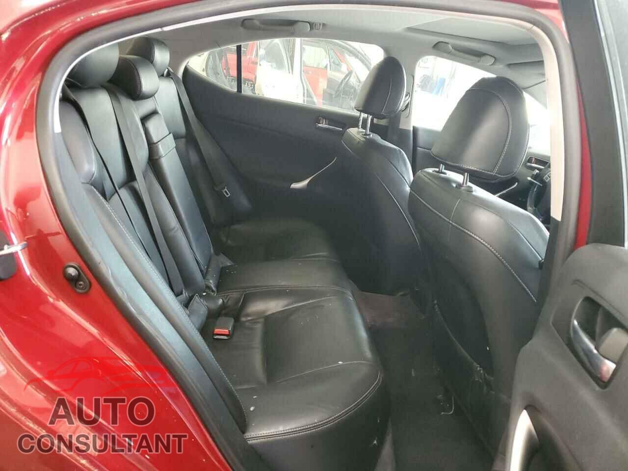 LEXUS IS 2011 - JTHCF5C29B5046176
