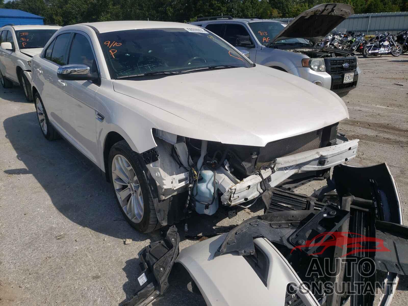 FORD TAURUS 2018 - 1FAHP2F85JG109530