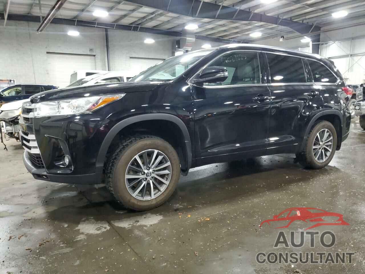 TOYOTA HIGHLANDER 2018 - 5TDJZRFH2JS906869