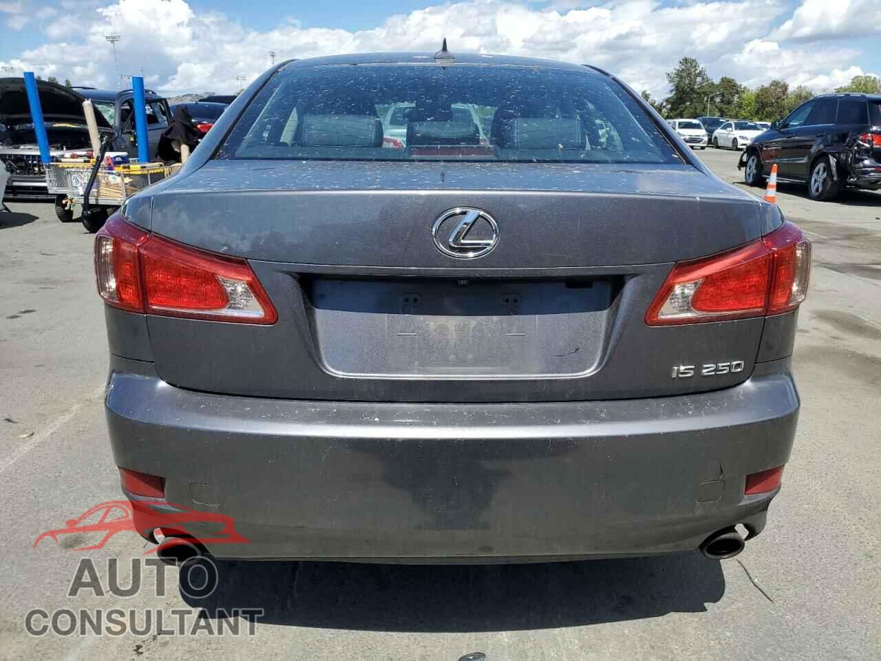 LEXUS IS 2012 - JTHBF5C21C5168933