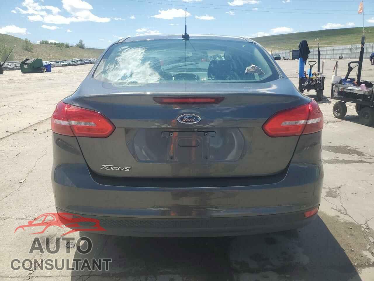 FORD FOCUS 2017 - 1FADP3E28HL254385