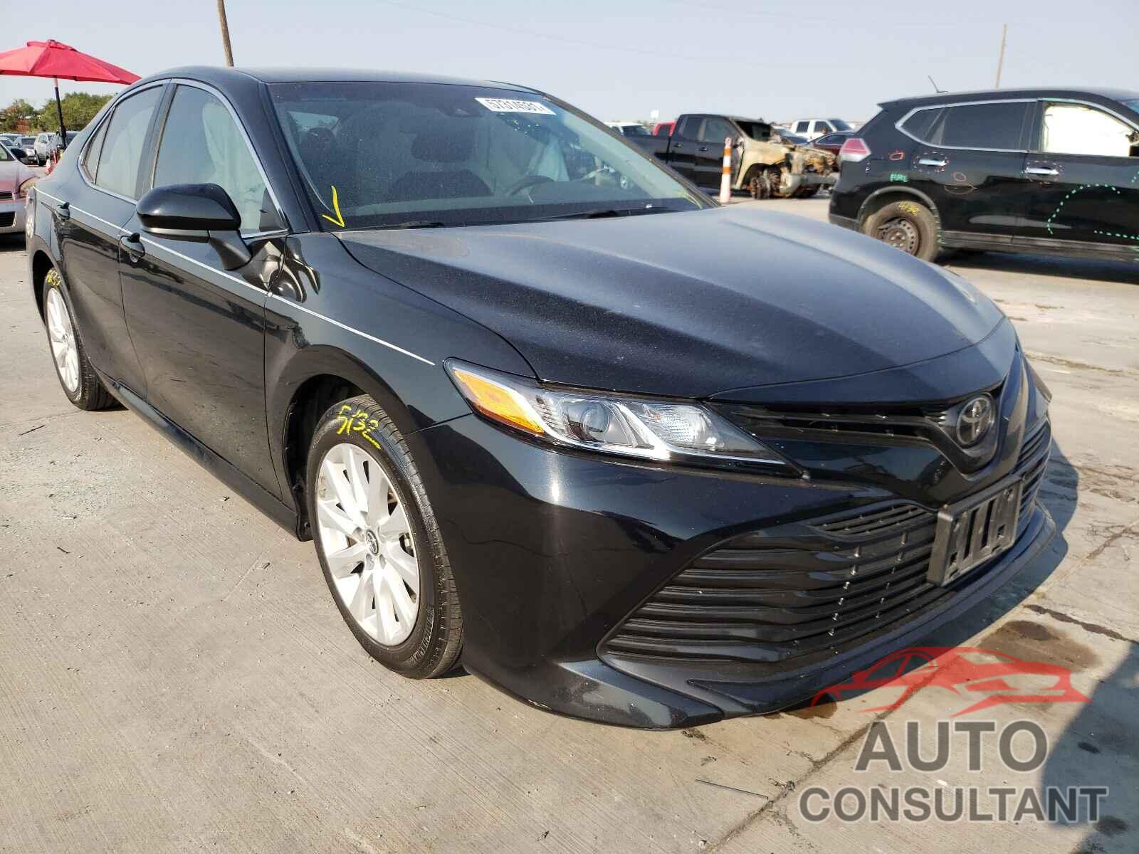 TOYOTA CAMRY 2018 - 4T1B11HK5JU648070
