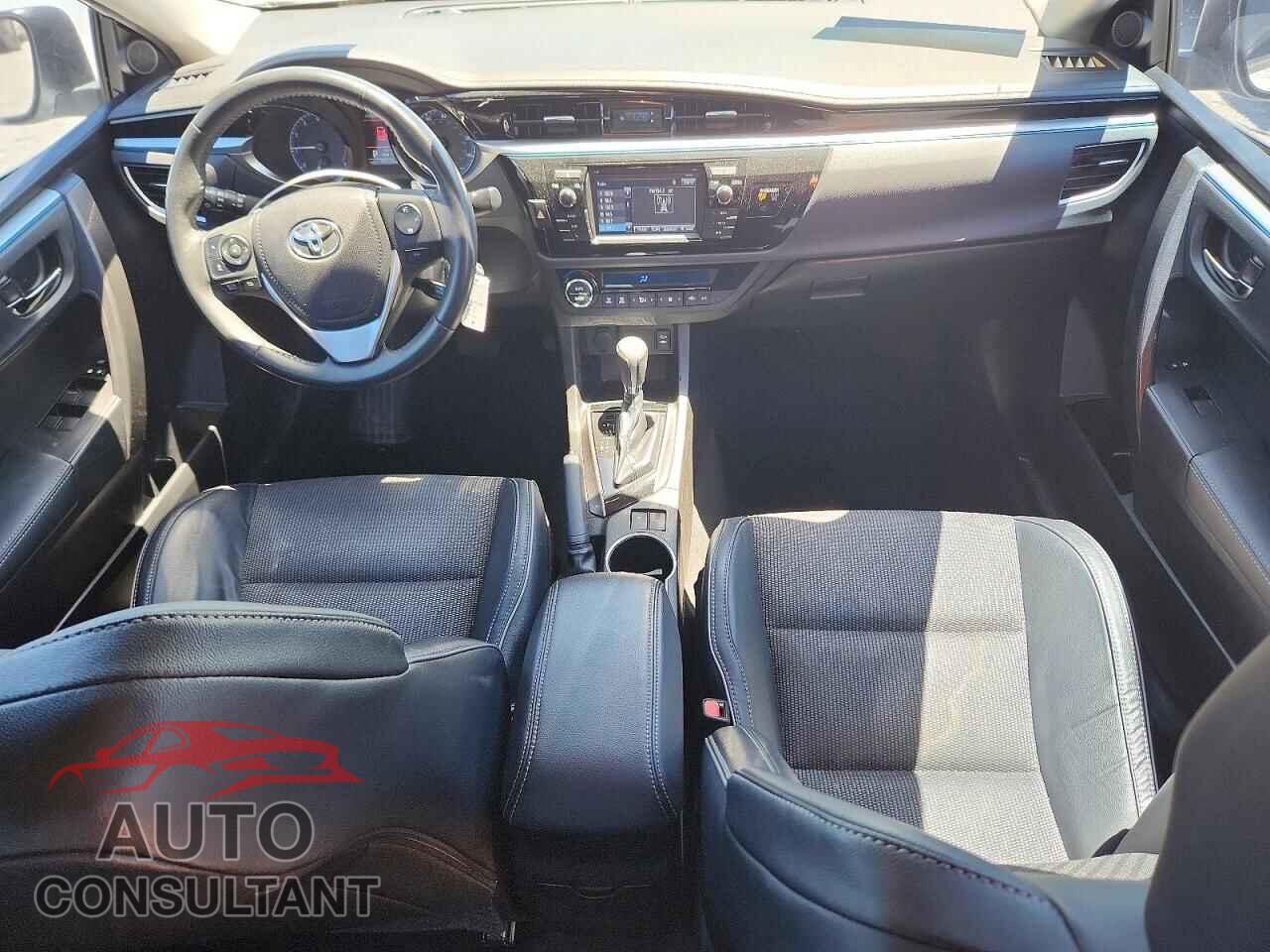 TOYOTA COROLLA 2015 - 5YFBURHE2FP207702