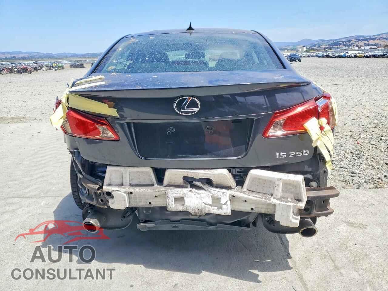 LEXUS IS 2011 - JTHBF5C20B5143018