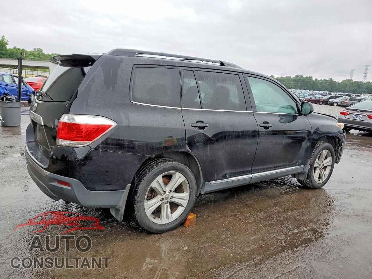 TOYOTA HIGHLANDER 2013 - 5TDBK3EH8DS251113