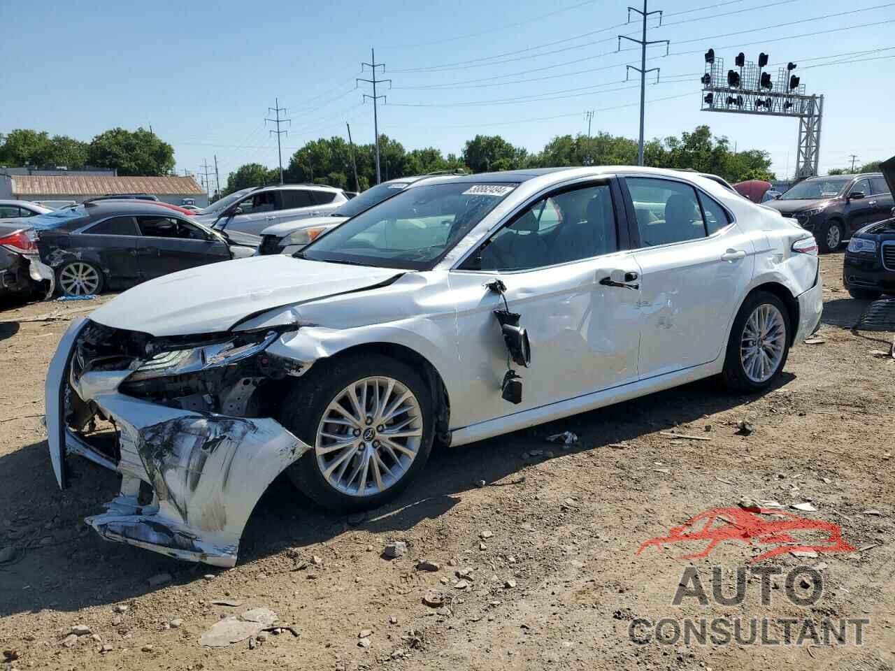 TOYOTA CAMRY 2018 - 4T1BZ1HK3JU007301