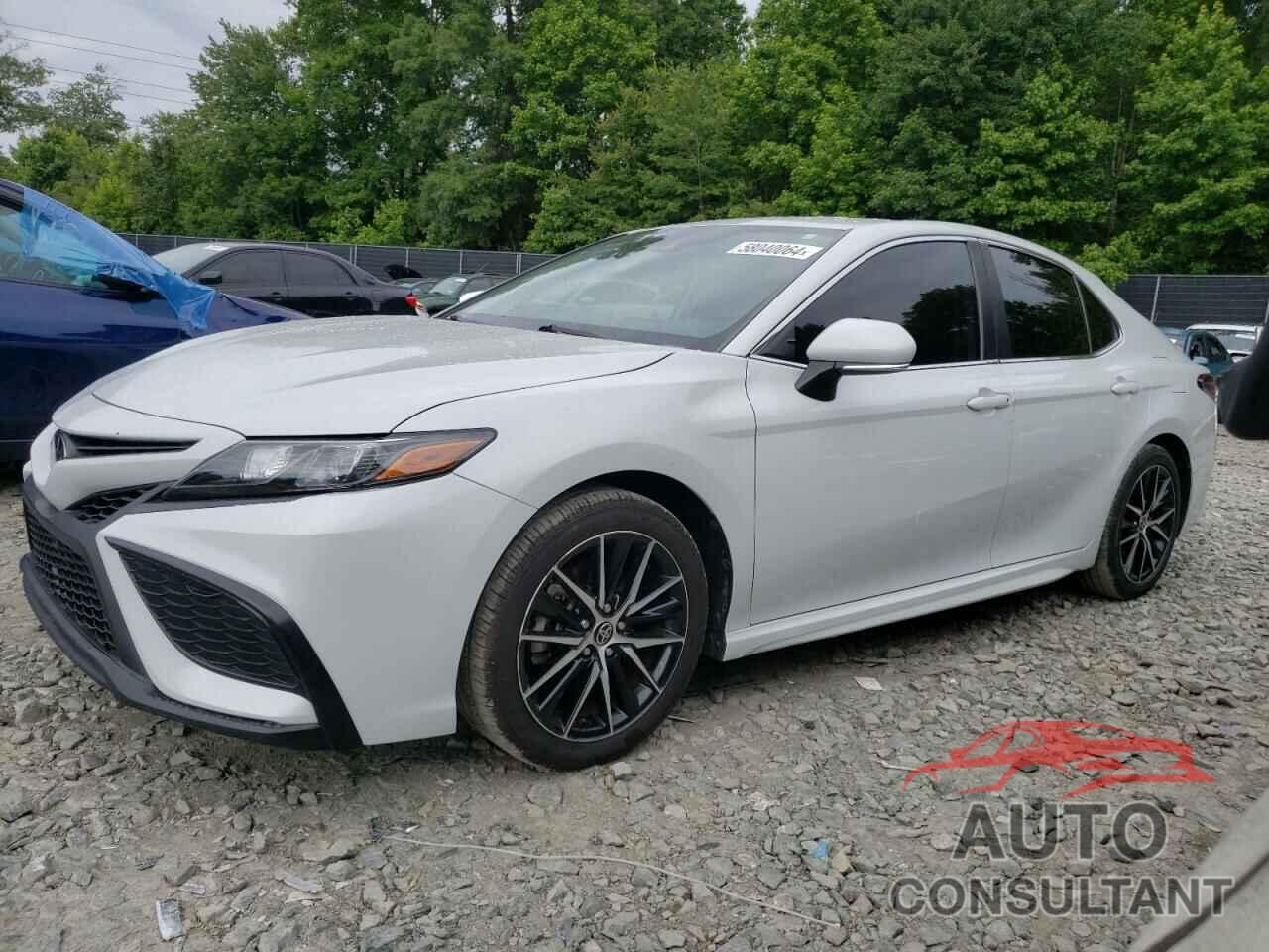 TOYOTA CAMRY 2022 - 4T1G11AK7NU048771
