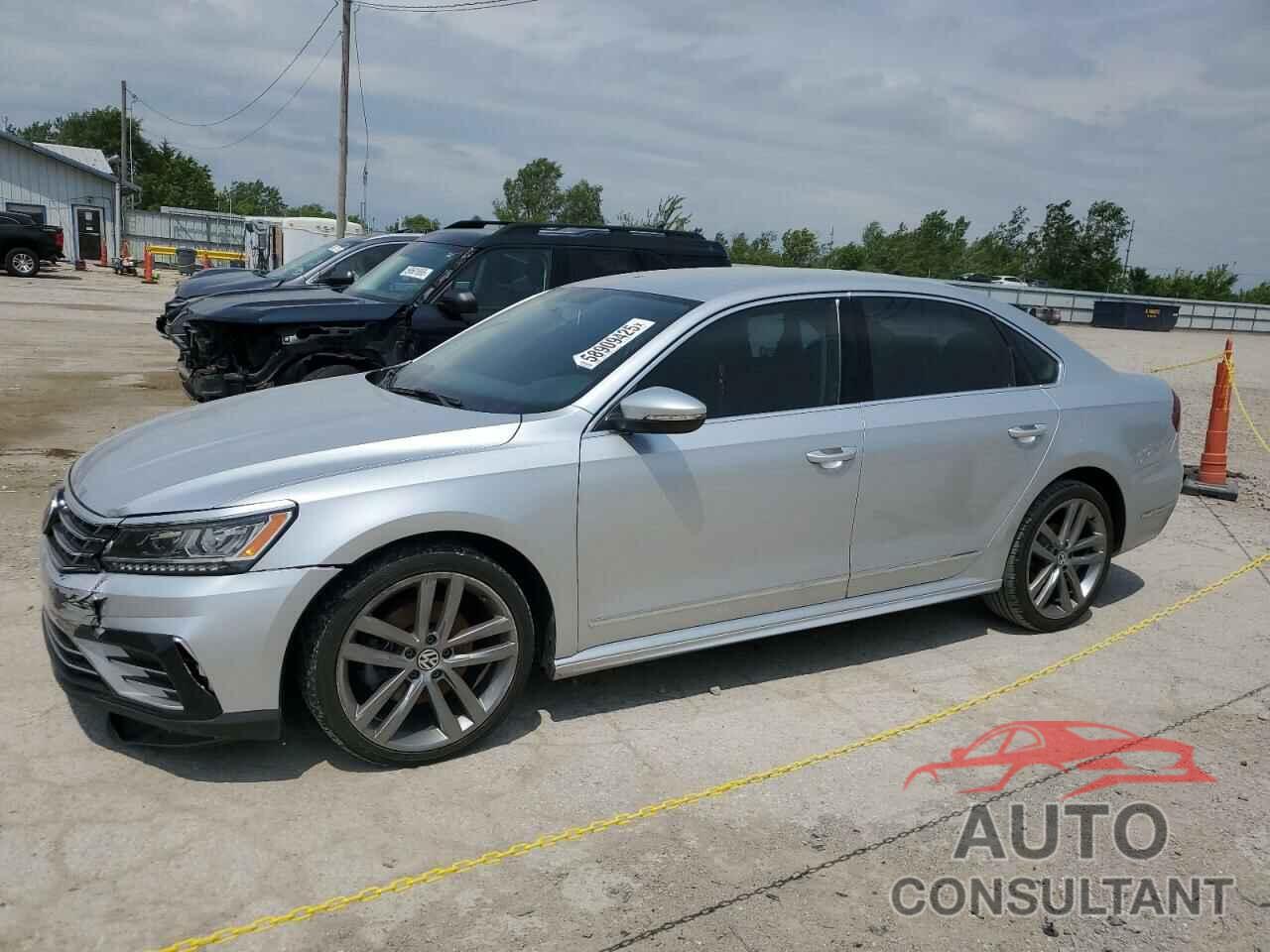 VOLKSWAGEN PASSAT 2017 - 1VWDT7A38HC082917