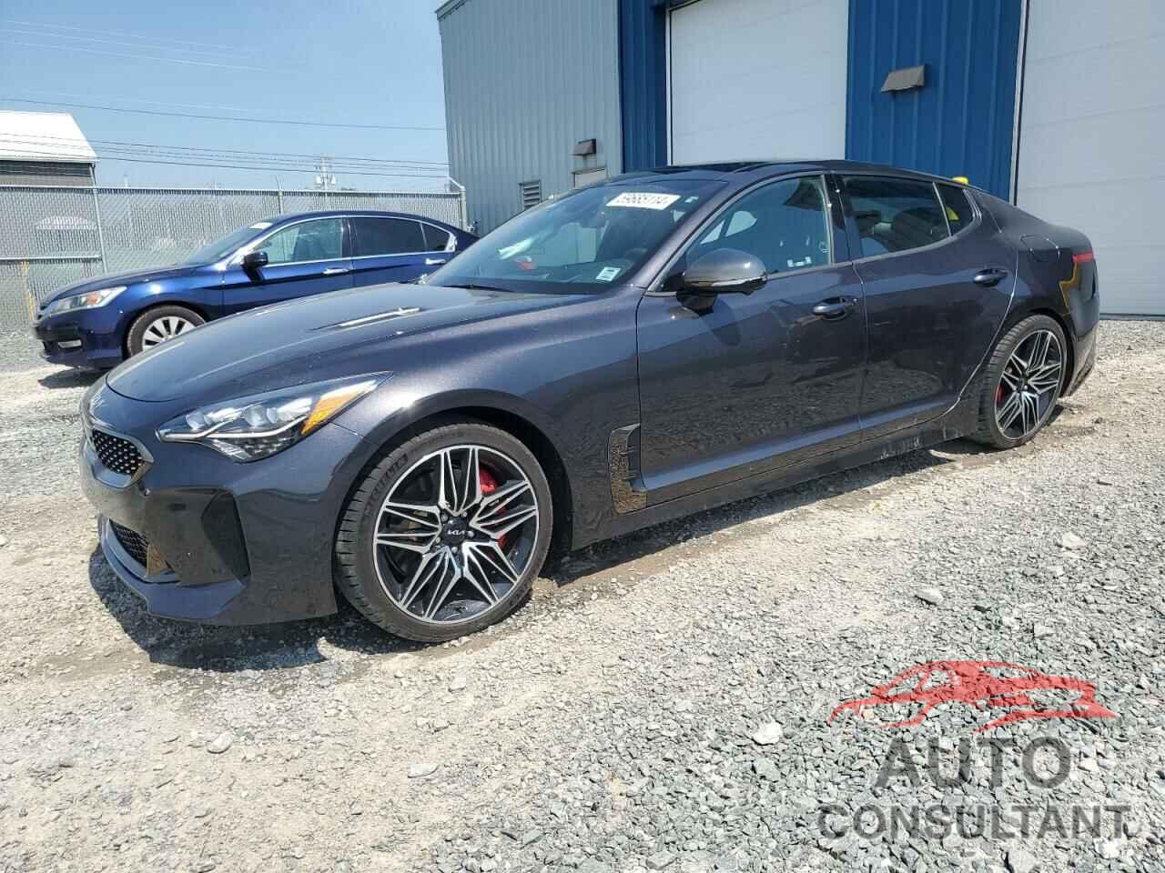 KIA STINGER 2023 - KNAE55LC7P6138410