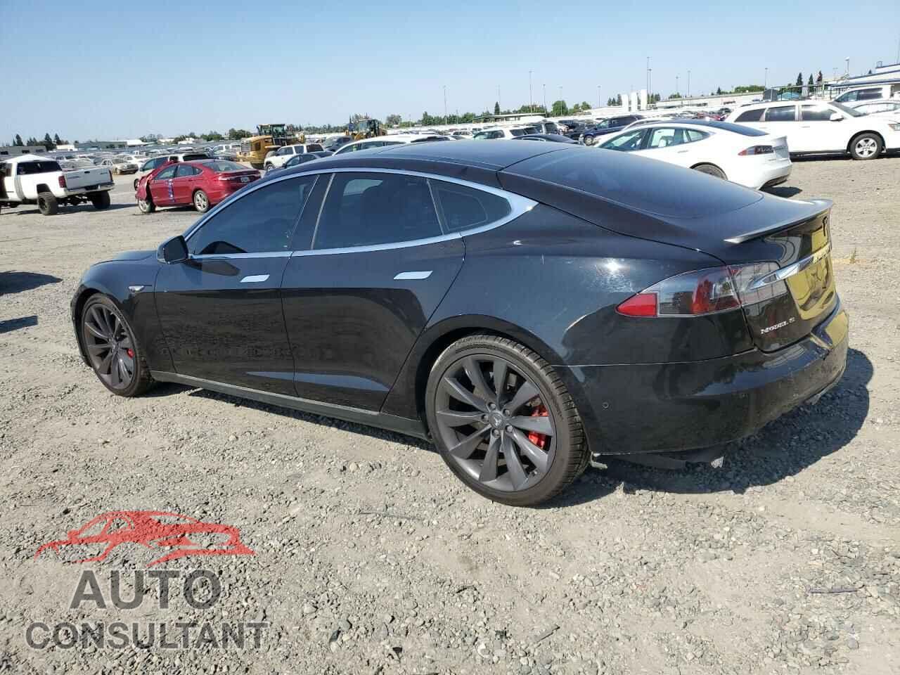 TESLA MODEL S 2015 - 5YJSA1E43FF117363