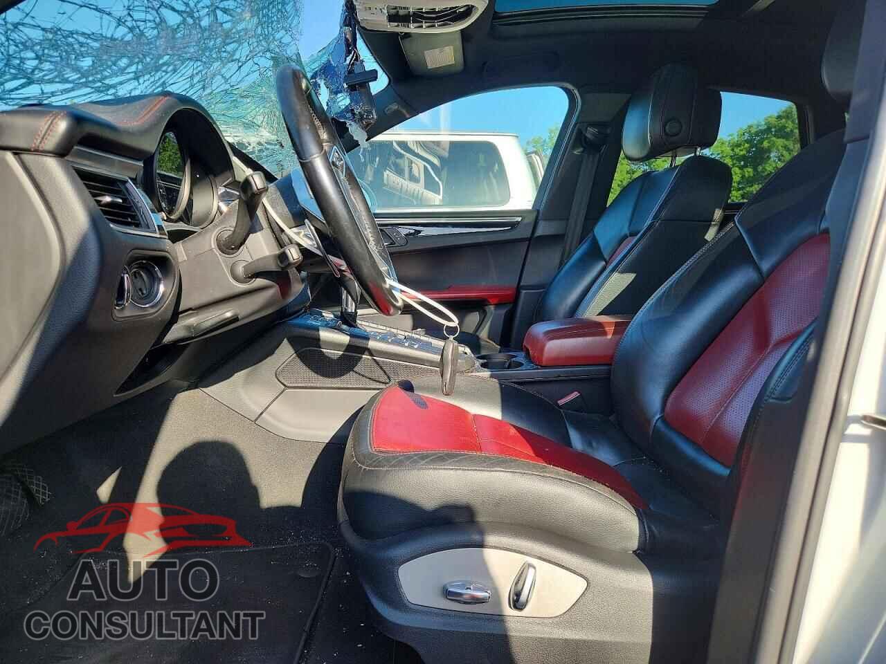 PORSCHE MACAN 2018 - WP1AA2A56JLB05504