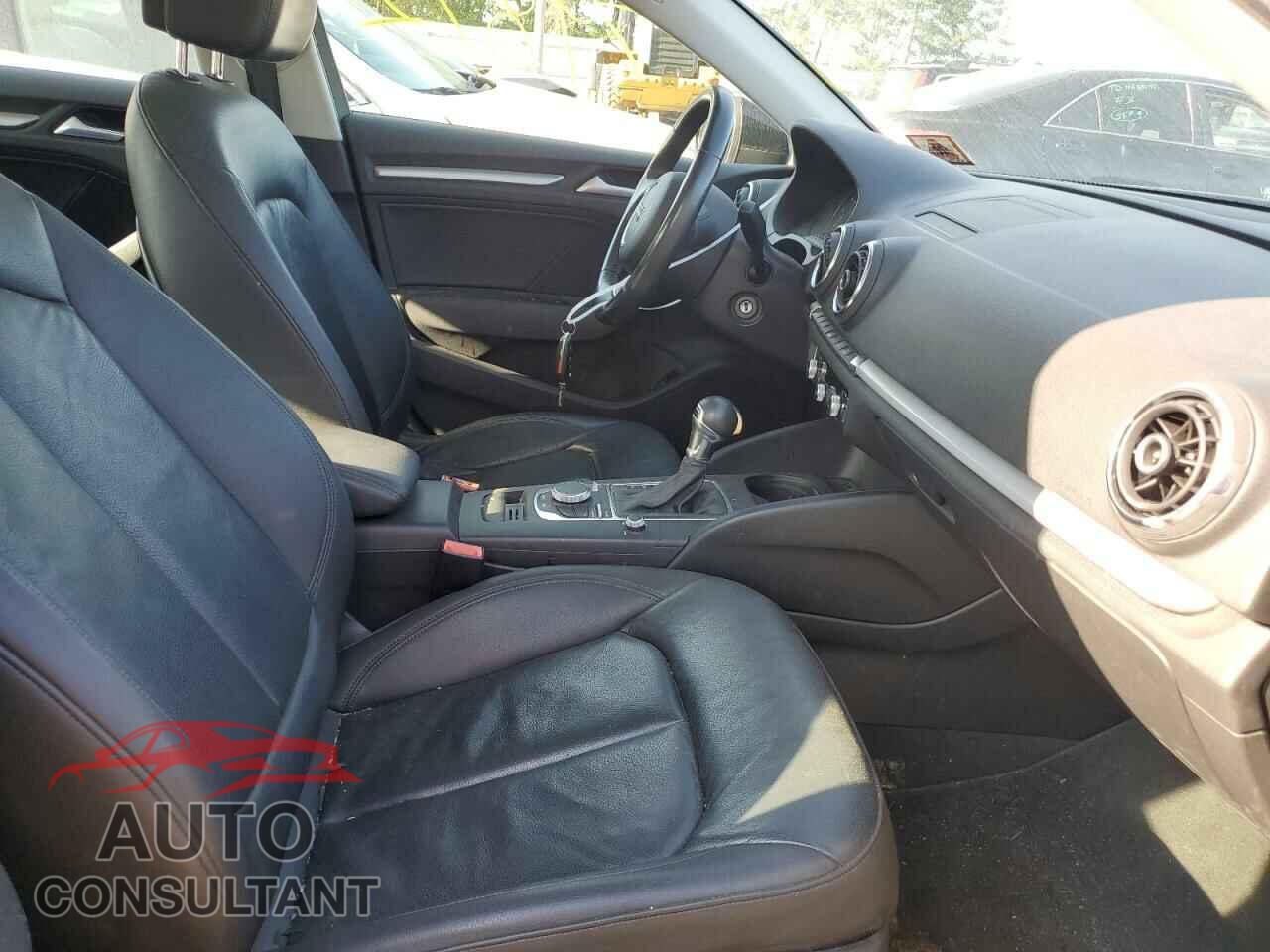 AUDI A3 2015 - WAUACGFF4F1069404