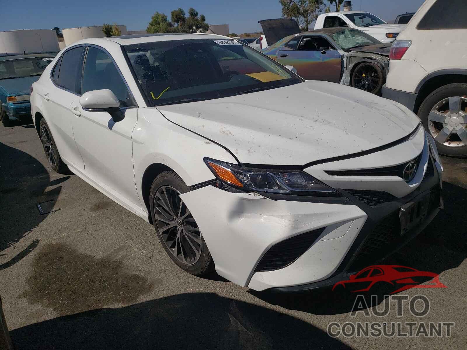 TOYOTA CAMRY 2018 - JTNB11HKXJ3007065