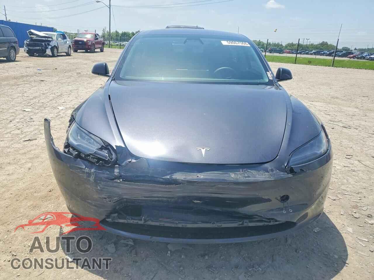 TESLA MODEL 3 2024 - 5YJ3E1EA0RF843958