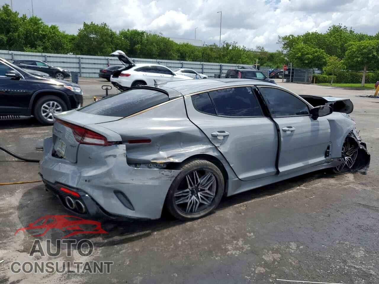KIA STINGER 2022 - KNAE45LC8N6113015