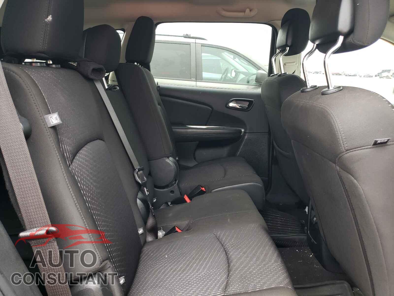 DODGE JOURNEY 2019 - 3C4PDCBB7KT810542