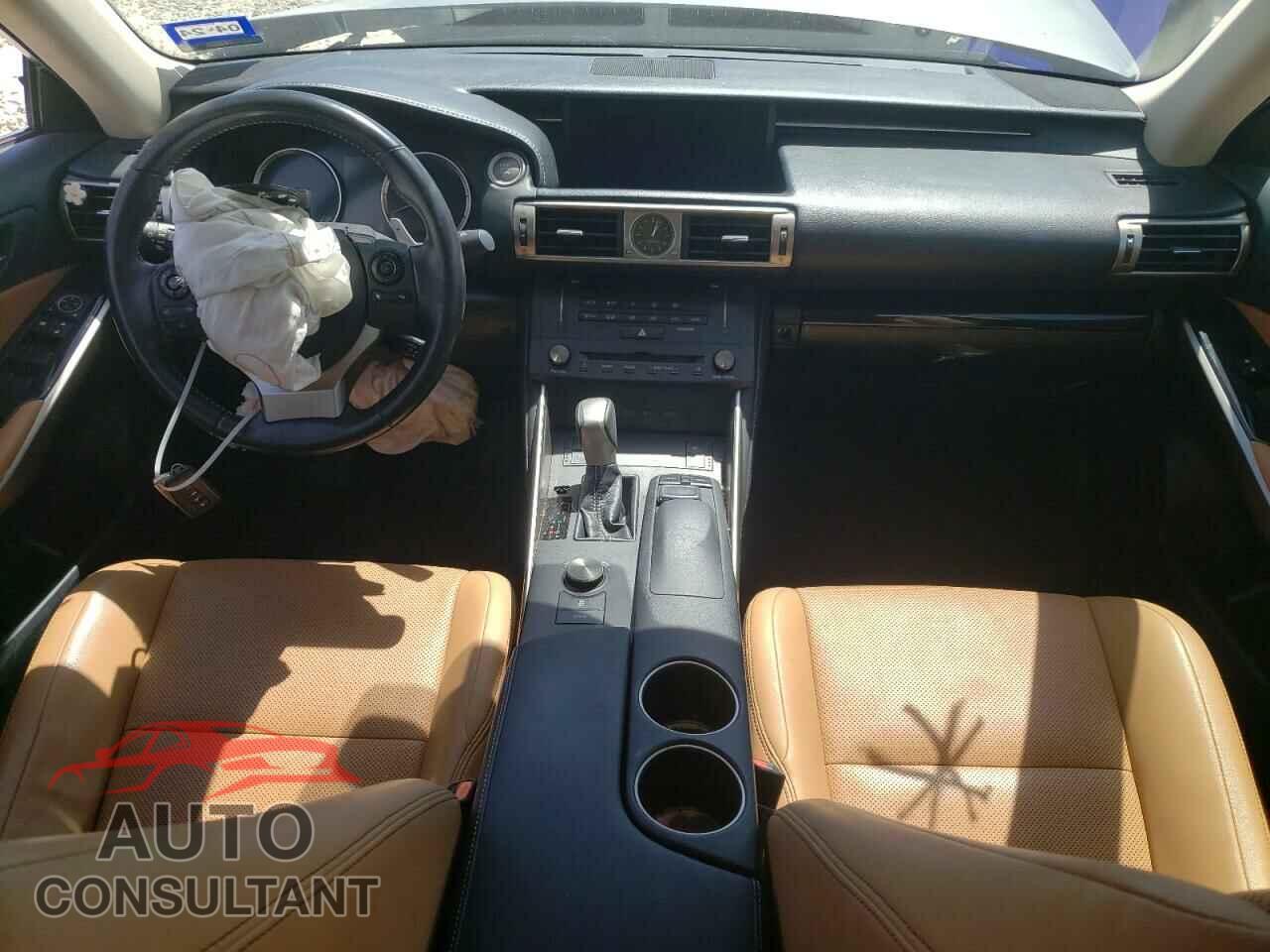LEXUS IS 2016 - JTHBA1D2XG5031372