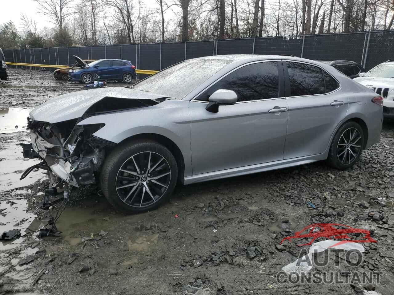 TOYOTA CAMRY 2022 - 4T1G11AK8NU711541