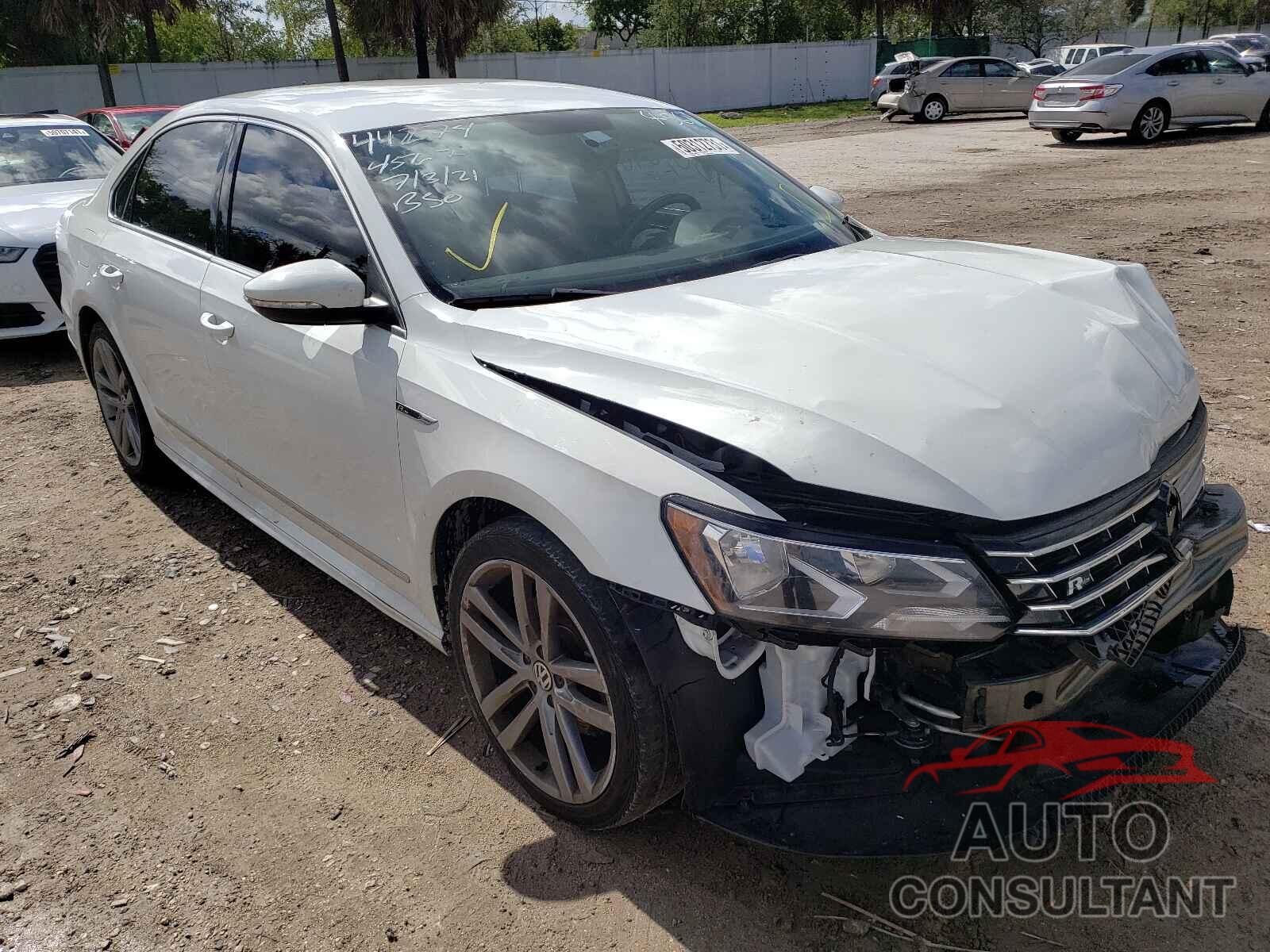 VOLKSWAGEN PASSAT 2017 - 1VWDT7A30HC074567