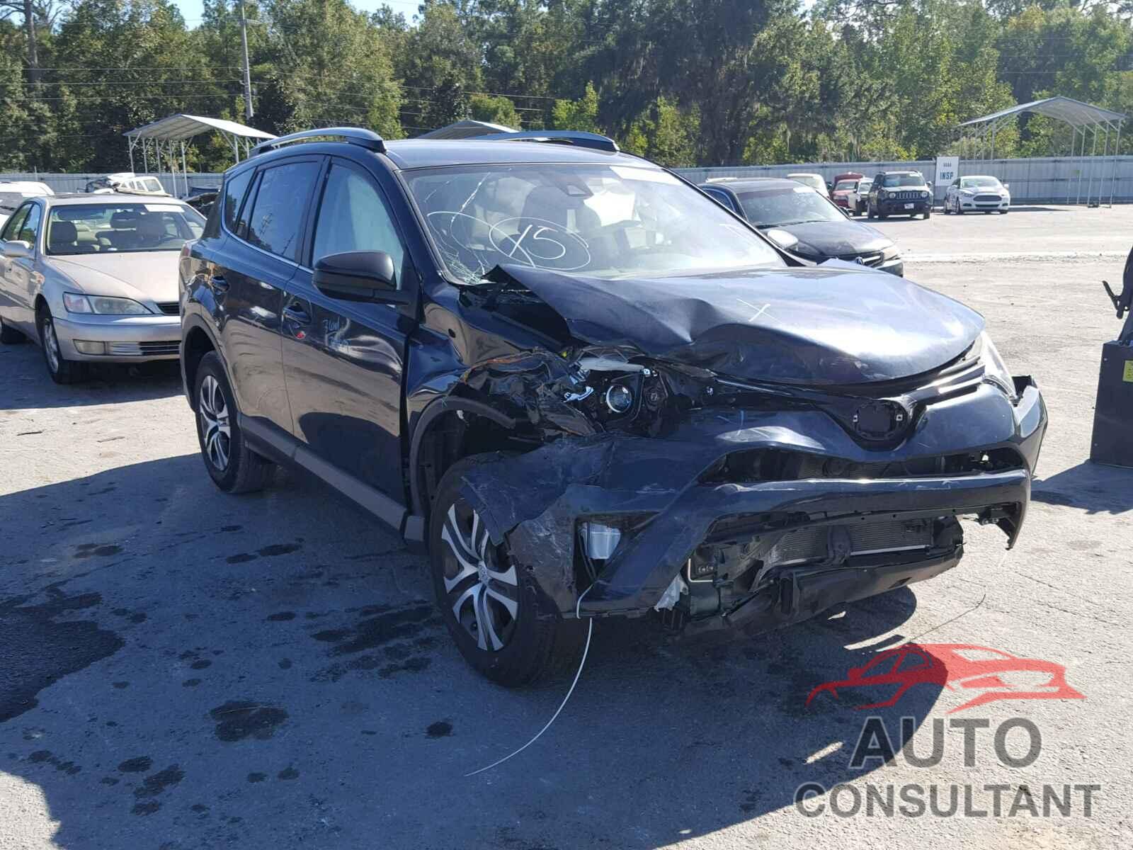 TOYOTA RAV4 LE 2017 - JTMZFREV7HJ117692