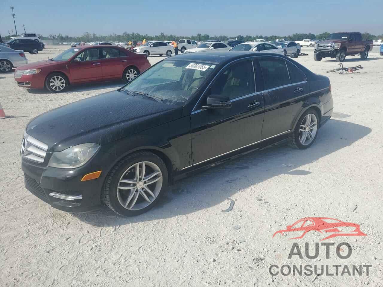 MERCEDES-BENZ C-CLASS 2013 - WDDGF4HB1DR297765