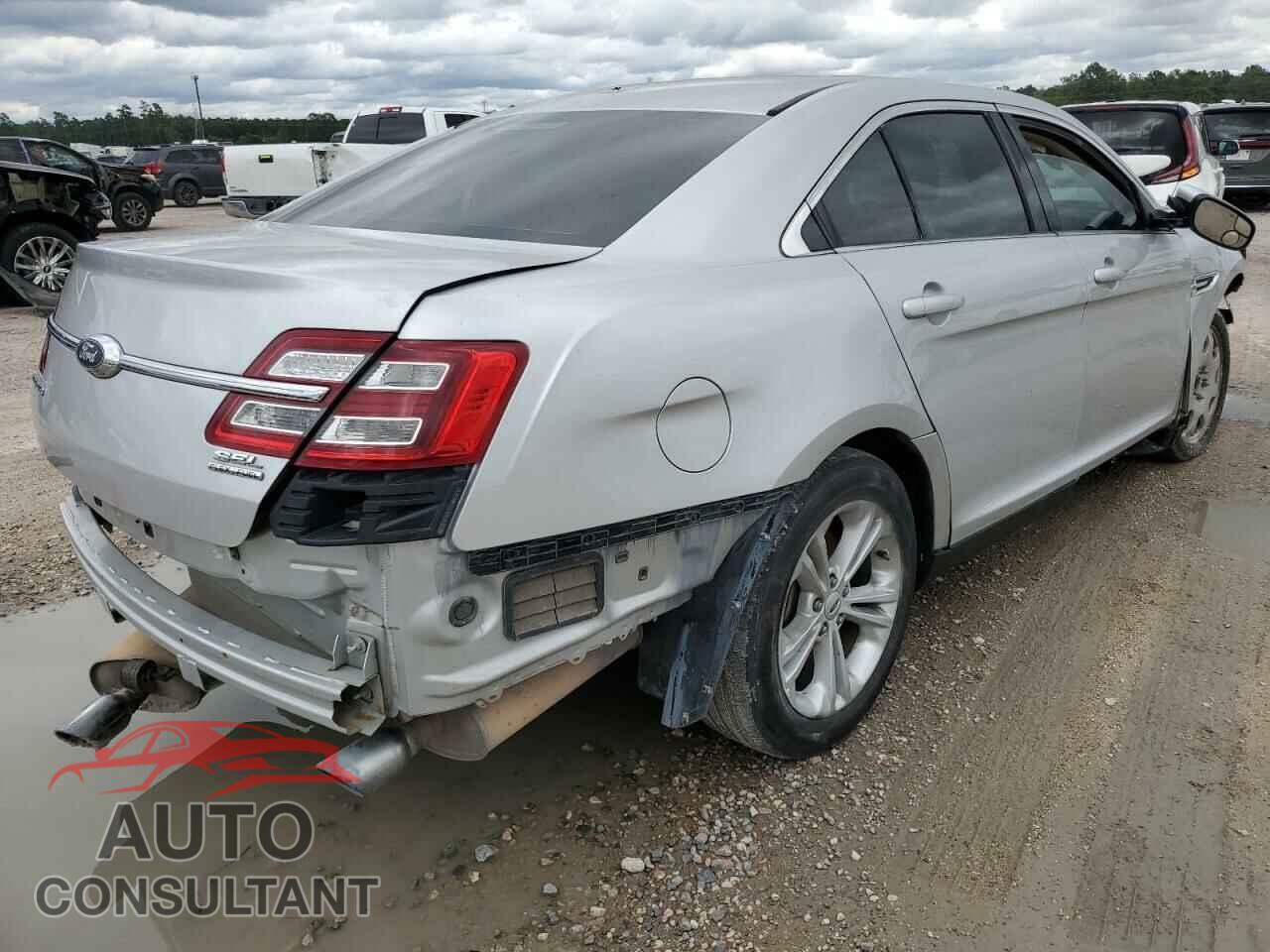 FORD TAURUS 2018 - 1FAHP2E8XJG103143