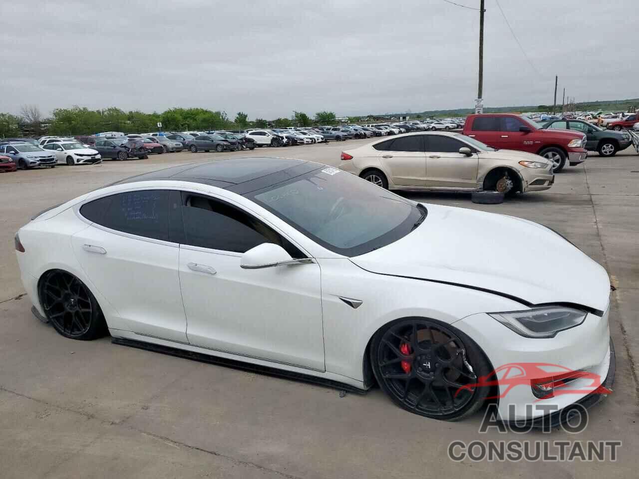 TESLA MODEL S 2017 - 5YJSA1E43HF205512