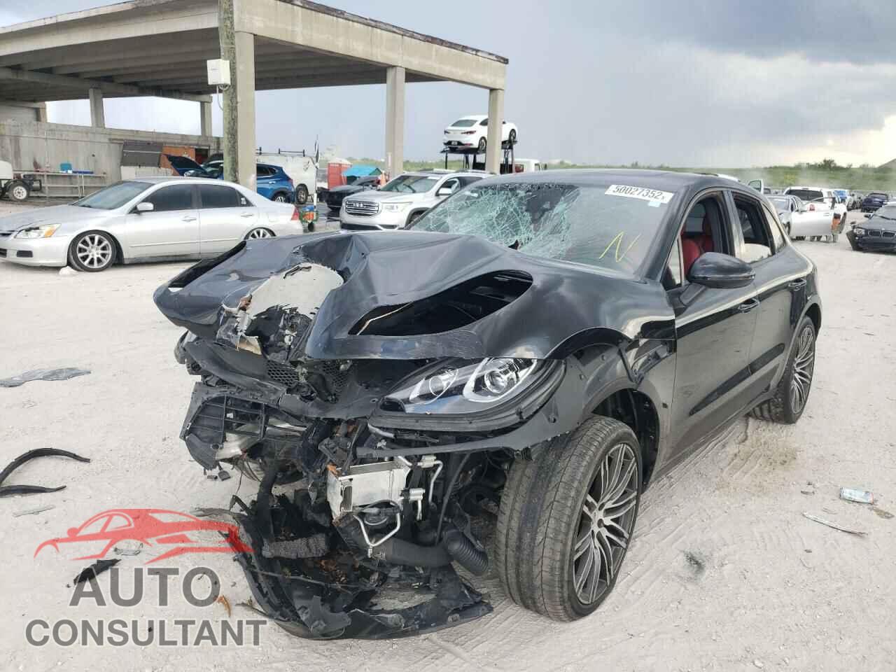 PORSCHE MACAN 2017 - WP1AA2A56HLB03357
