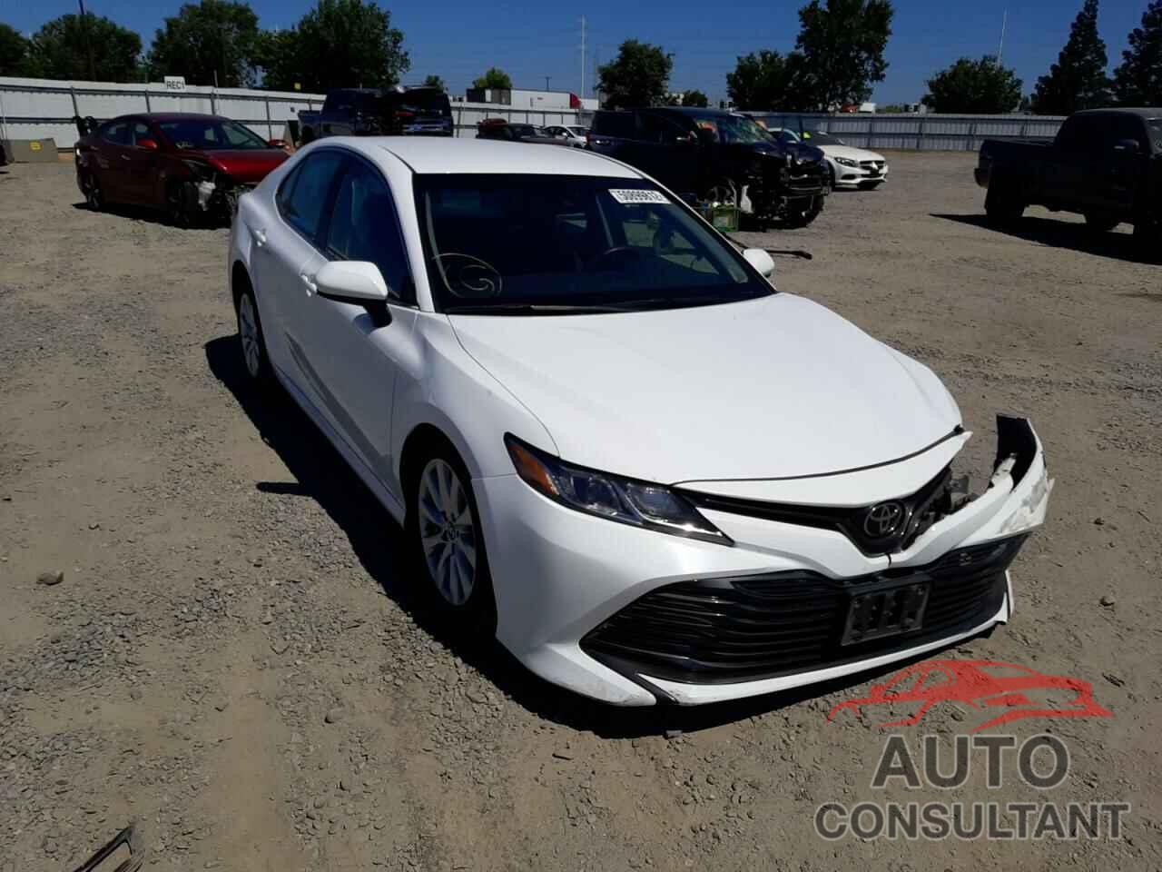 TOYOTA CAMRY 2018 - 4T1B11HK6JU073185