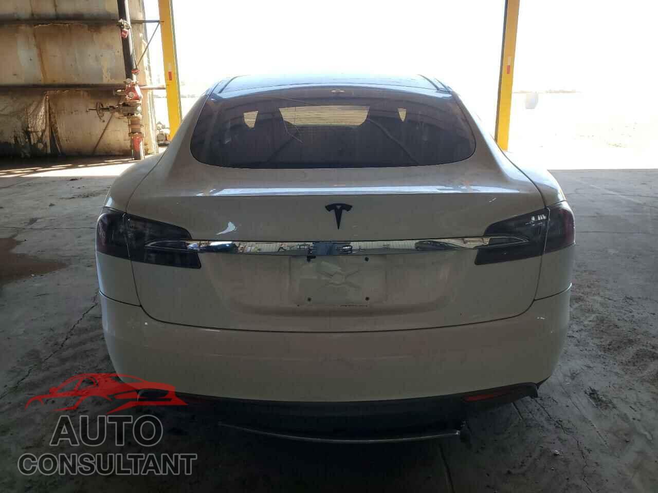 TESLA MODEL S 2013 - 5YJSA1DG5DFP03667